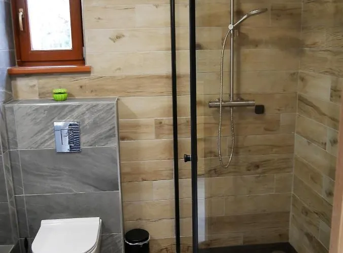 100dola Mini-hôtel Male Hostice