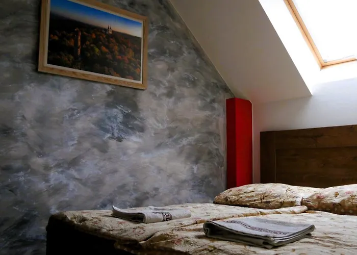 100dola Fogadó Male Hostice