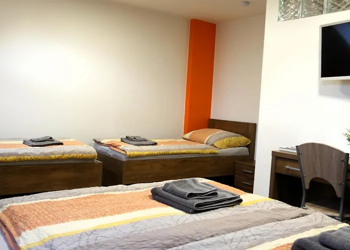 100dola Mini-hôtel *